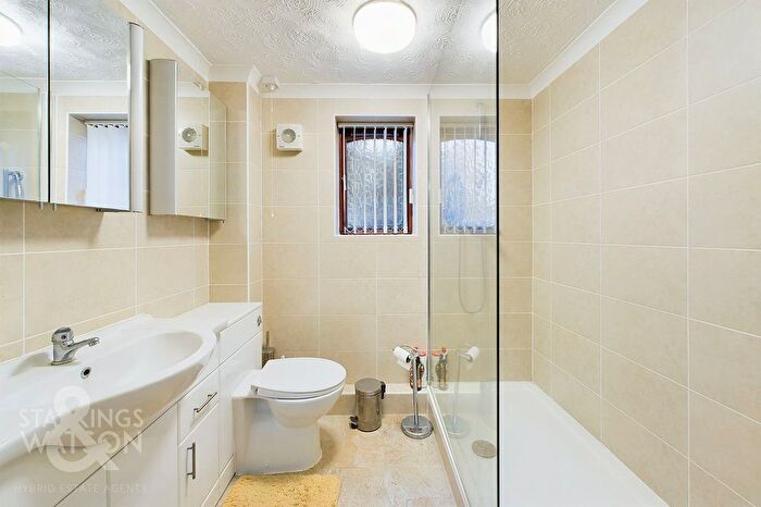 2 Bedroom Flat For Sale In Malthouse Court, Harleston, IP20