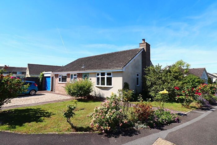 2 Bedroom Detached Bungalow For Sale In Paddock Drive, Highbridge, TA9
