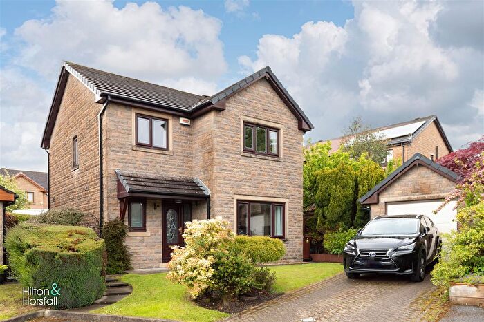 4 Bedroom Detached House For Sale In Oaken Bank, Burnley, BB10