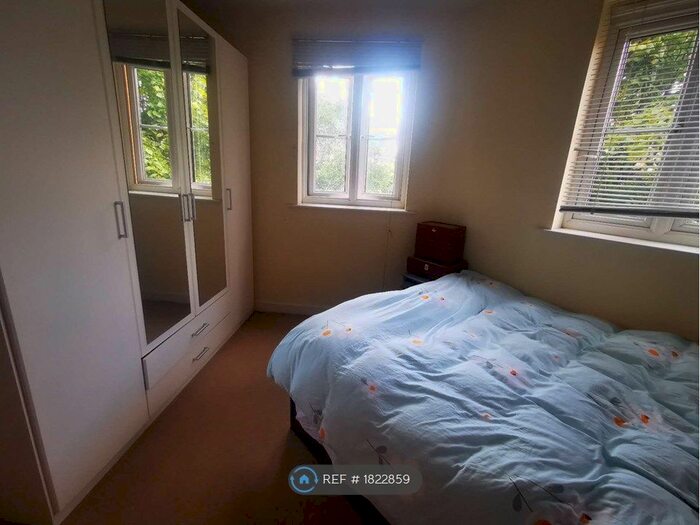 1 Bedroom Flat To Rent In Cavalier Court, Coventry, CV3