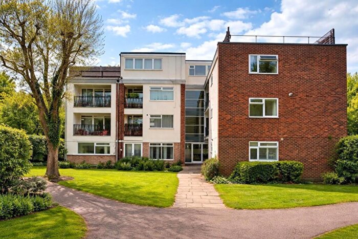 1 Bedroom Flat To Rent In Dunraven Drive, Enfield, EN2