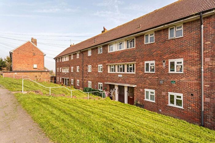 2 Bedroom Flat For Sale In The Crestway, Brighton, BN1