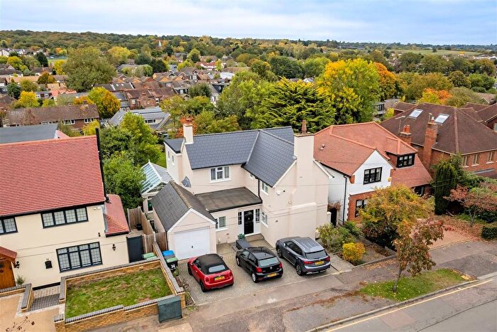 4 Bedroom Detached House For Sale In Blackacre Road, Theydon Bois, CM16