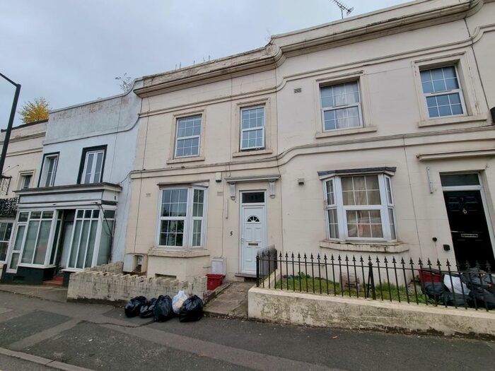 6 Bedroom Terraced House To Rent In Tachbrook Road, Leamington Spa, CV31