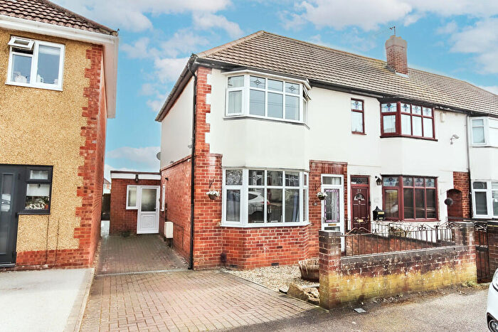 3 Bedroom End Of Terrace House For Sale In Second Avenue, Wellingborough, NN8