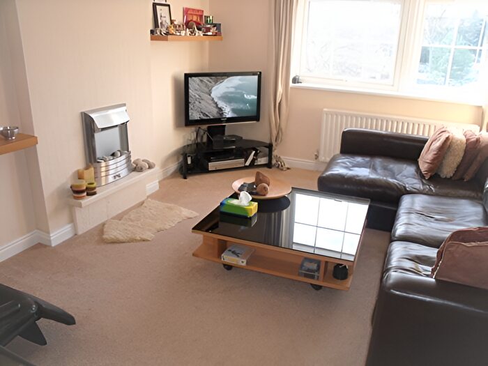 2 Bedroom Apartment To Rent In Gledhow Valley Road, Leeds, LS17