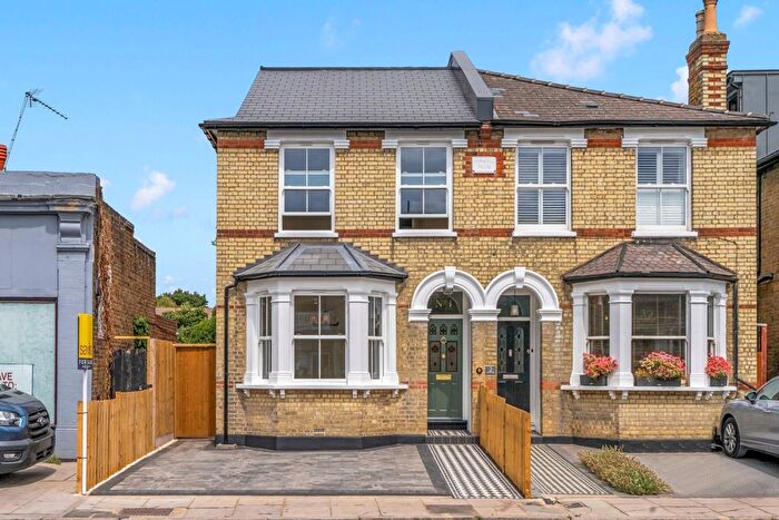 4 Bedroom Semi-detached House For Sale In Hampton Road, Hampton Hill, Hampton, TW12