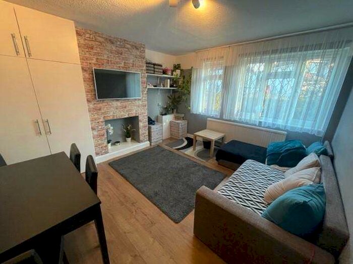 3 Bedroom Semi-Detached House To Rent In Lily Gardens, Wembley, Middlesex, HA0