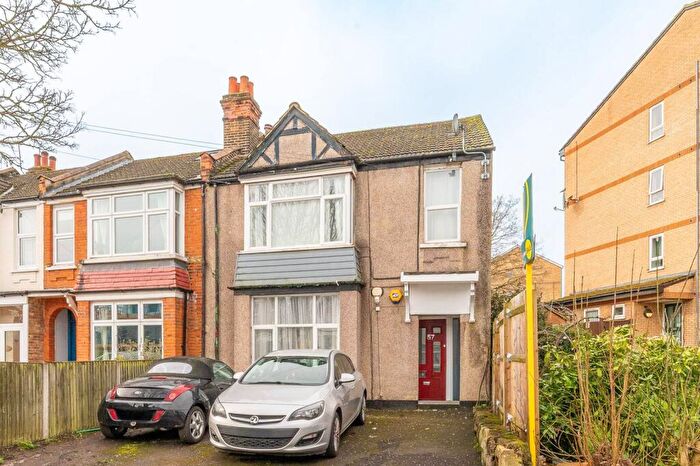 1 Bedroom Flat For Sale In Lincoln Road, South Norwood, London, SE25