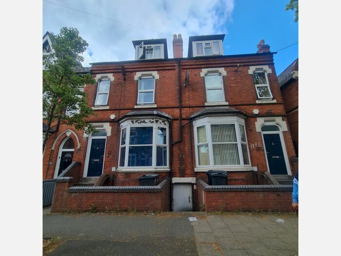13 Bedroom House To Rent In Gordon Road, Lozells, Birmingham, B19