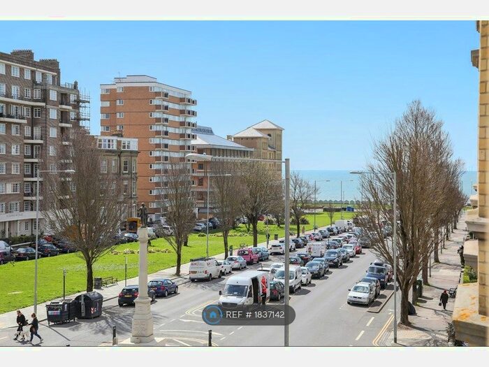 2 Bedroom Flat To Rent In Airlie House, Hove, BN3