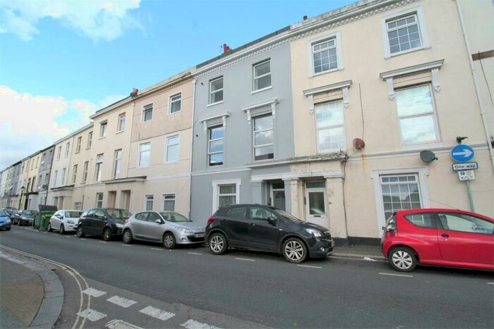 1 Bedroom Flat To Rent In Clifton Place, Greenbank, Plymouth, PL4