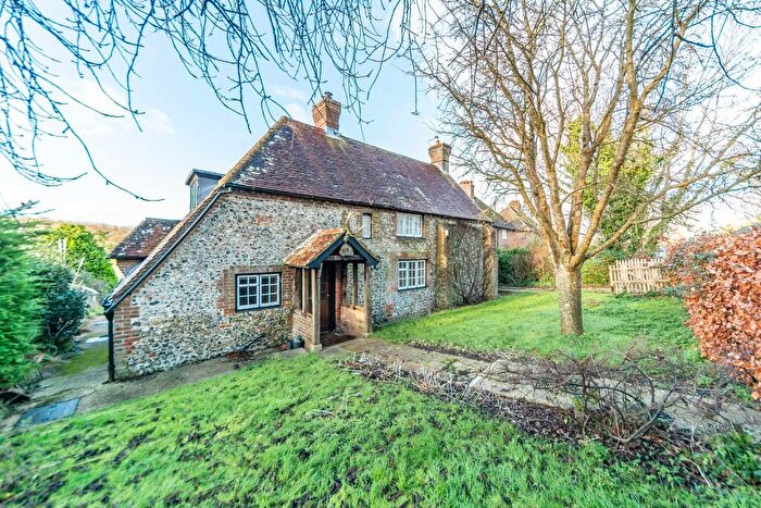 2 Bedroom Cottage For Sale In Warningcamp, Arundel, BN18