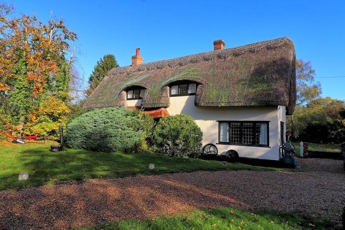 3 Bedroom Detached House For Sale In Lower Green Road, Blackmore End, Braintree, Essex, CM7