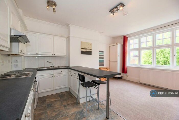1 Bedroom Flat To Rent In Albion Road, Sutton, SM2