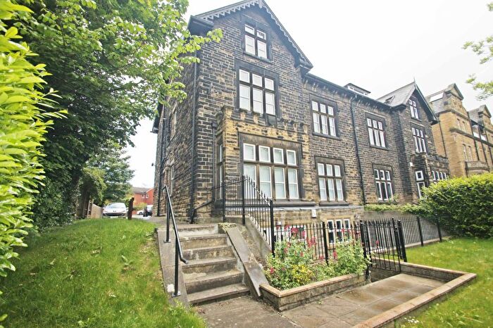 Studio To Rent In Cardigan Road, Headingley, Leeds, LS6