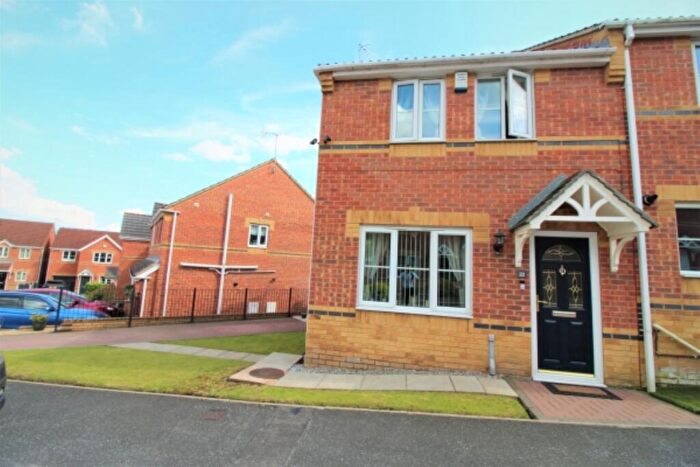 3 Bedroom Semi-Detached House To Rent In Hart Hills, Hemingfield, Barnsley, South Yorkshire, S73
