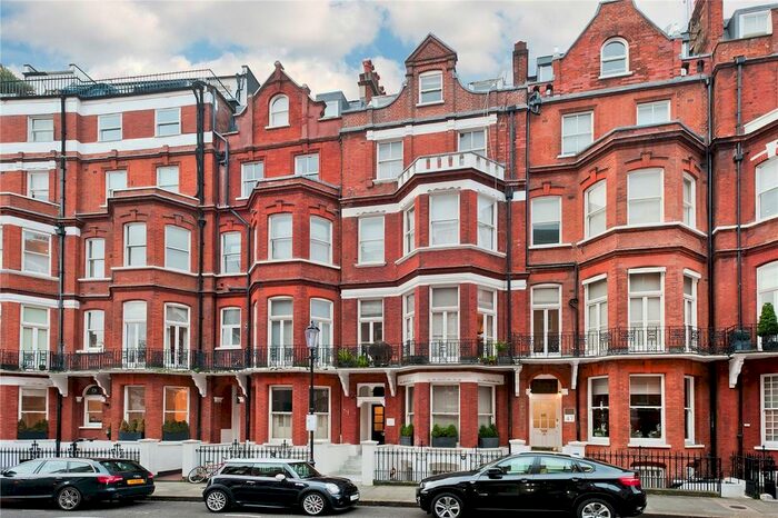 Studio To Rent In Egerton Gardens, Knightsbridge, London, SW3