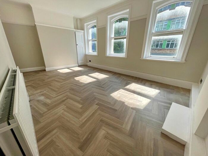 2 Bedroom Flat To Rent In Richmond Chambers, Richmond Hill, Bournemouth, Dorset, BH2