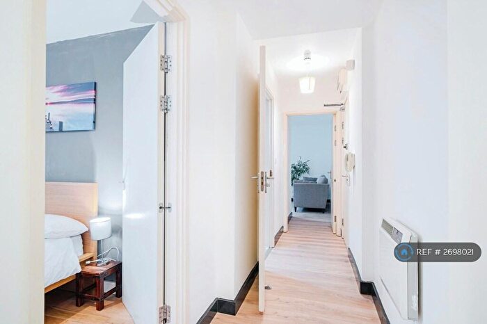 2 Bedroom Flat To Rent In Marsh Street, Bristol, BS1