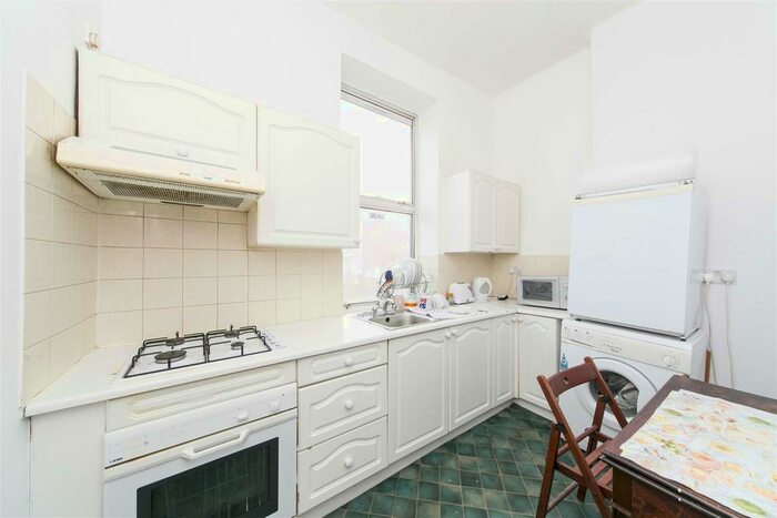 1 Bedroom Flat To Rent In Caledonian Road, London, N1