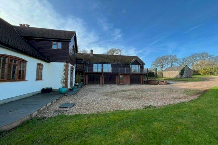 2 Bedroom Flat To Rent In Stoke Hill, Exeter, EX4