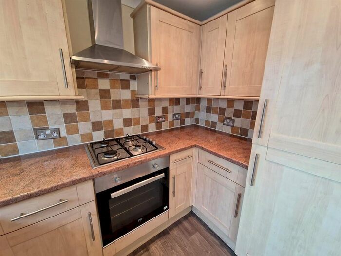 Studio To Rent In Llys Newydd, Tir Einon, Llanelli, SA14