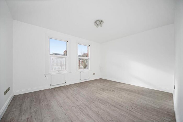 1 Bedroom Flat To Rent In St. Johns Avenue, London, NW10