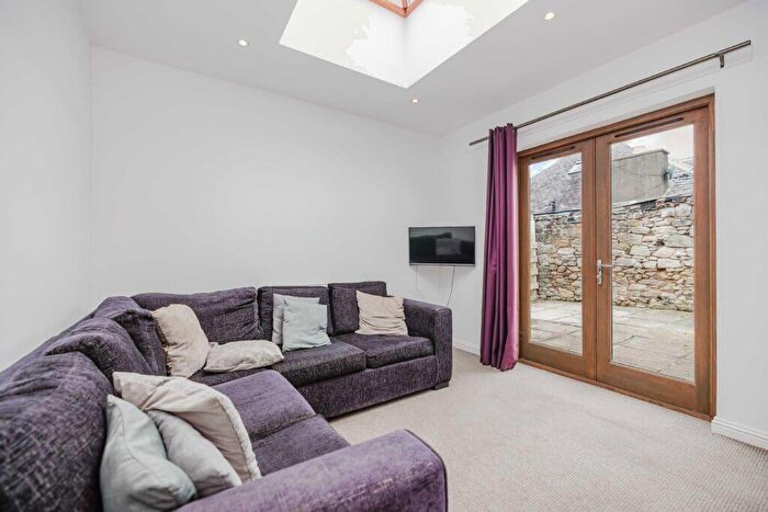 3 Bedroom Cottage To Rent In P – Captains Road, Edinburgh, EH17