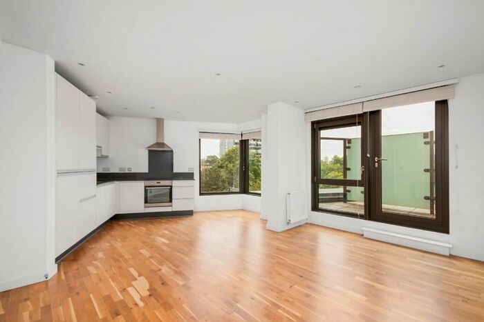 2 Bedroom Flat To Rent In Black Prince Road, Lambeth, London, SE1