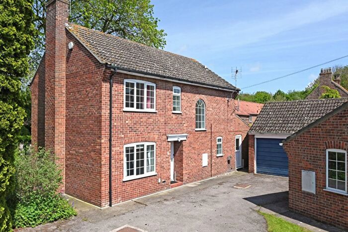 4 Bedroom Detached House For Sale In Palmes Close, Naburn, York, YO19
