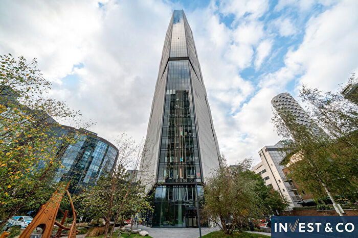 2 Bedroom Apartment For Sale In Amory Tower, Marsh Wall, E14