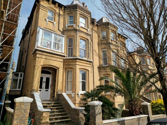 2 Bedroom Flat To Rent In Second Avenue, Hove, BN3