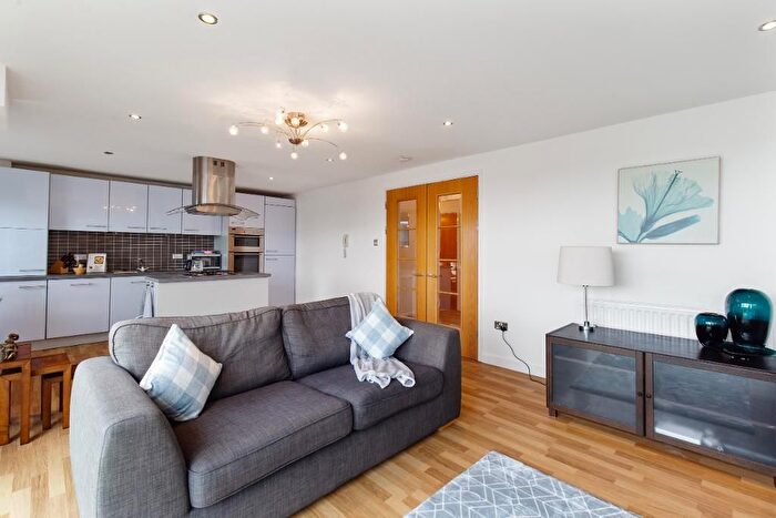 2 Bedroom Flat For Sale In Dunlop Street, Glasgow, G1
