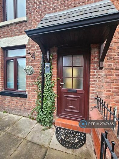 2 Bedroom Terraced House To Rent In Droylsden Road, Manchester, M40