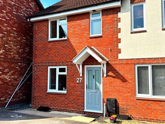 2 Bedroom Semi-Detached House To Rent In Stanbury Mews, Hucclecote, Gloucester, GL3