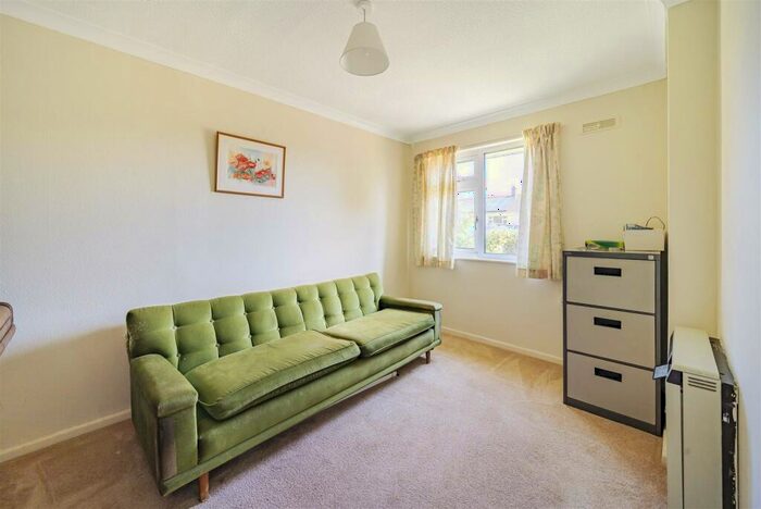 2 Bedroom Bungalow For Sale In Rock, PL27