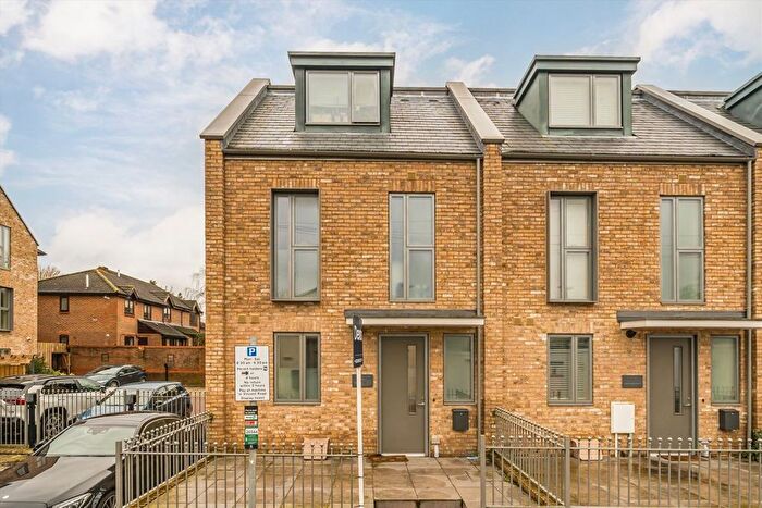 4 Bedroom Property To Rent In Hampden Road, Kingston Upon Thames, KT1