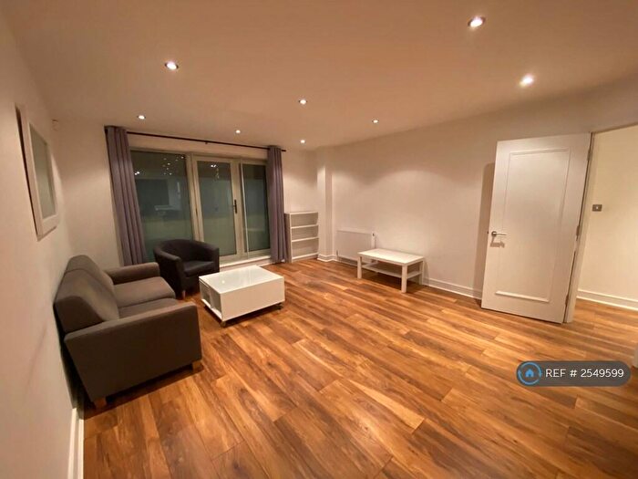 1 Bedroom Flat To Rent In Coliseum, London, N8