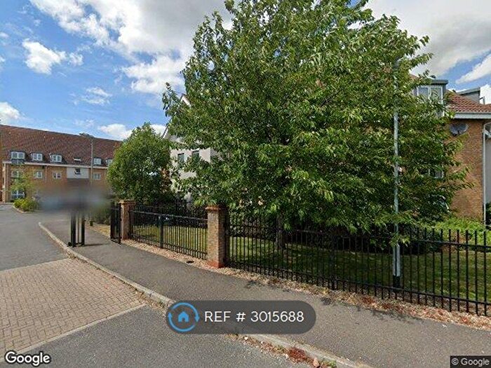2 Bedroom Flat To Rent In Lime Kiln Close, Peterborough, PE3