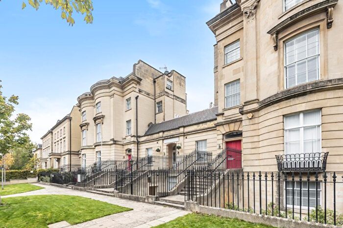 2 Bedroom Flat For Sale In Reading, Berkshire, RG1
