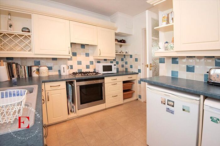 2 Bedroom Detached Bungalow For Sale In Ashfield Road, Kenilworth, CV8