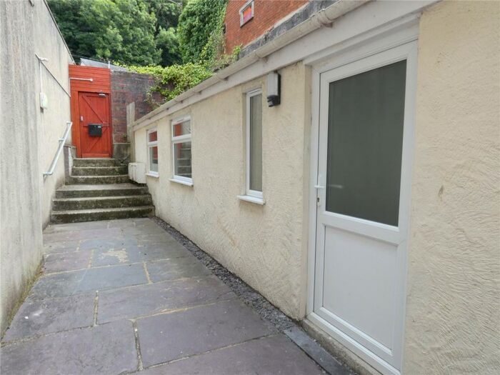 1 Bedroom Apartment To Rent In High Street, Bangor, Gwynedd, LL57