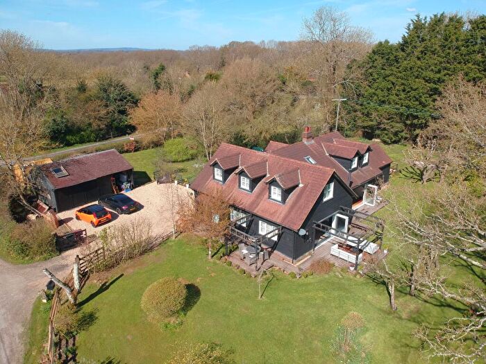 4 Bedroom Detached House For Sale In Roundstreet Common, Wisborough Green, RH14