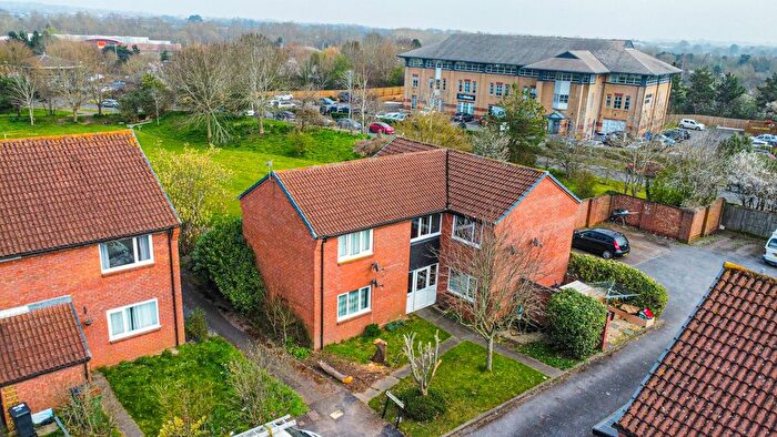 1 Bedroom Studio To Rent In Allington Close, Taunton, TA1