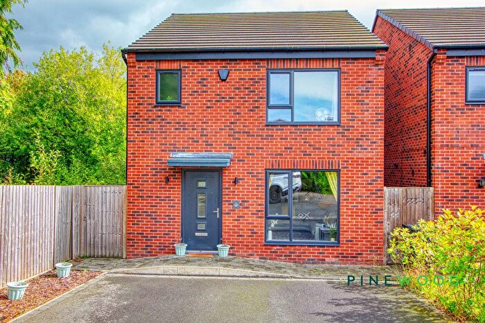 3 Bedroom Detached House For Sale In Middlecroft Court, Staveley, S43