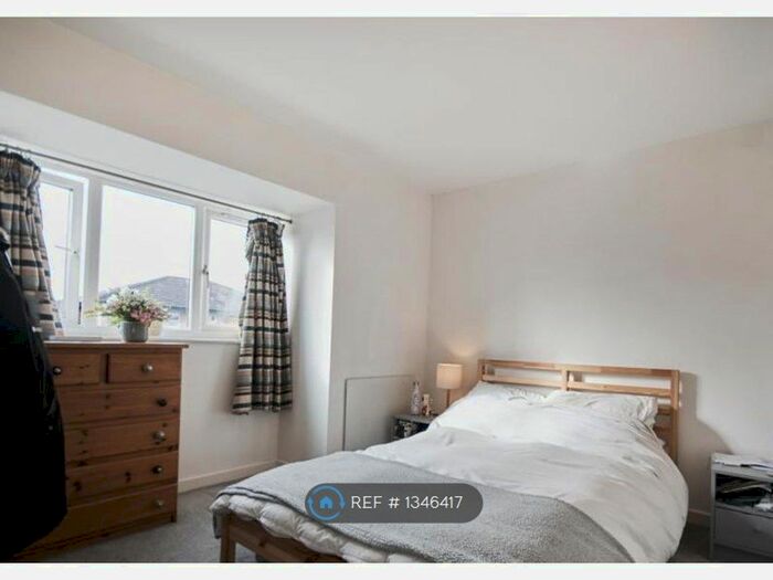 1 Bedroom Flat To Rent In Abbey Drive, London, SW17