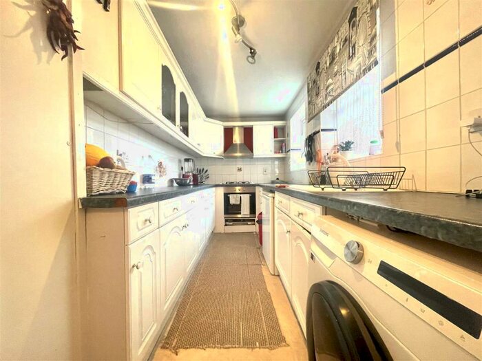 2 Bedroom House To Rent In Guiver Court, Kennedy Close, Cheshunt, EN8