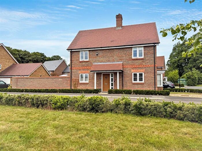 3 Bedroom Detached House For Sale In Bay Tree Rise, Sonning Common, RG4