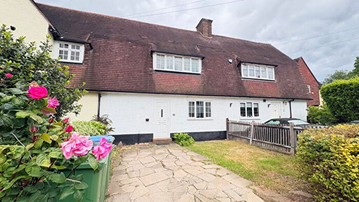 3 Bedroom Terraced House For Sale In Dickson Road, London, SE9